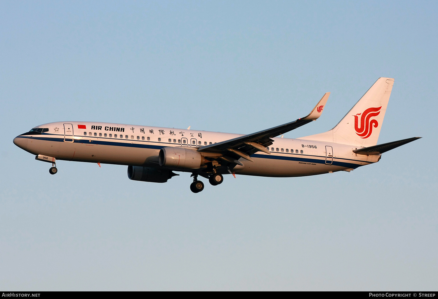 Aircraft Photo of B-1956 | Boeing 737-89L | Air China | AirHistory.net #748419
