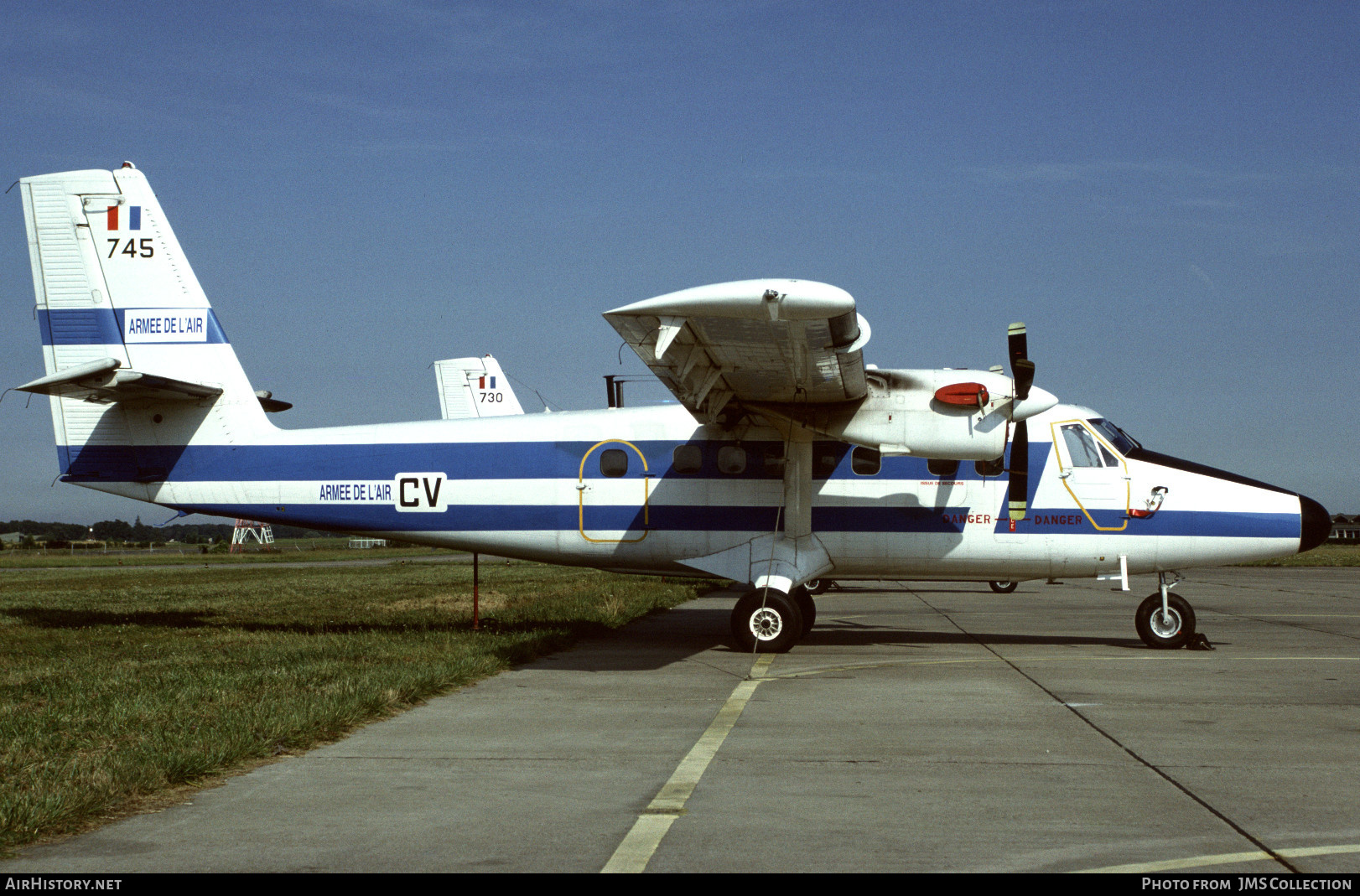 Aircraft Photo of 745 | De Havilland Canada DHC-6-300 Twin Otter | France - Air Force | AirHistory.net #748501