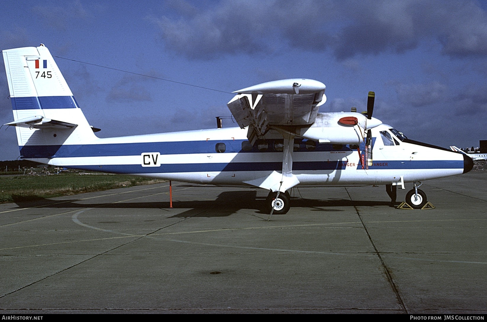 Aircraft Photo of 745 | De Havilland Canada DHC-6-300 Twin Otter | France - Air Force | AirHistory.net #748502