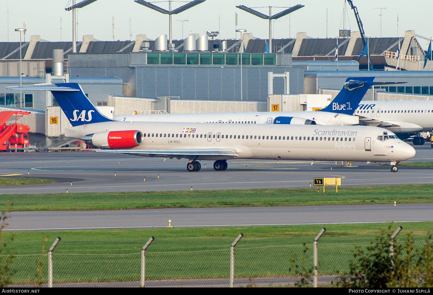 Aircraft Photo of LN-ROU | McDonnell Douglas MD-82 (DC-9-82) | Scandinavian Airlines - SAS | AirHistory.net #748550
