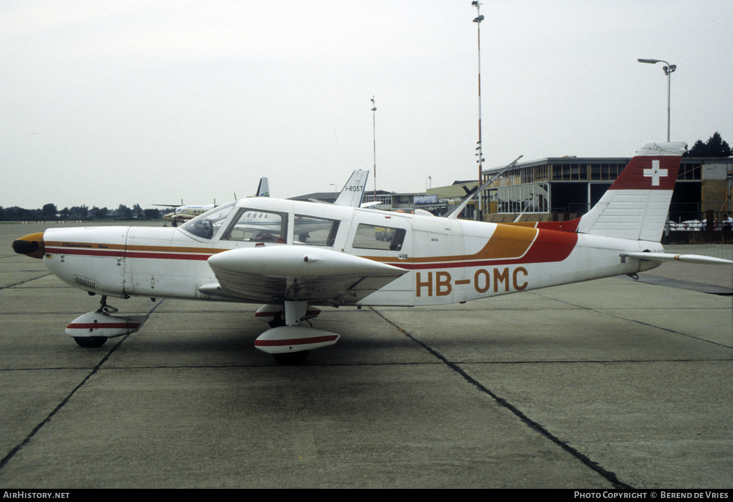 Aircraft Photo of HB-OMC | Piper PA-32-300 Cherokee Six | AirHistory.net #748577