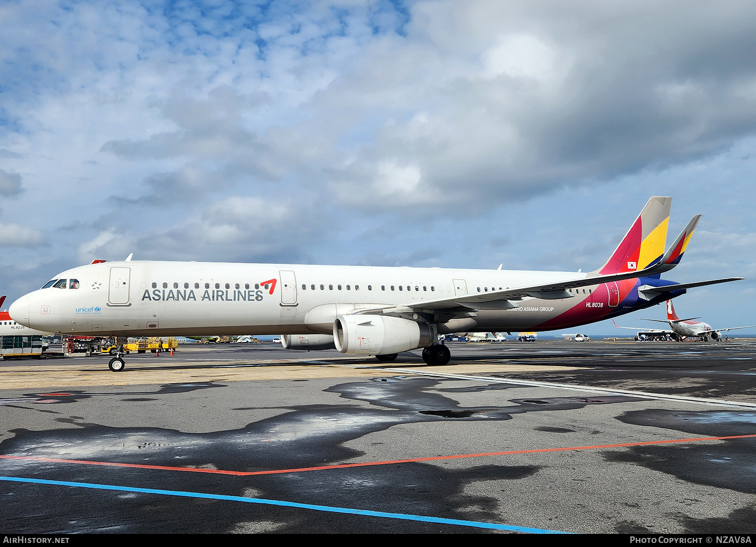 Aircraft Photo of HL8038 | Airbus A321-231 | Asiana Airlines | AirHistory.net #748619