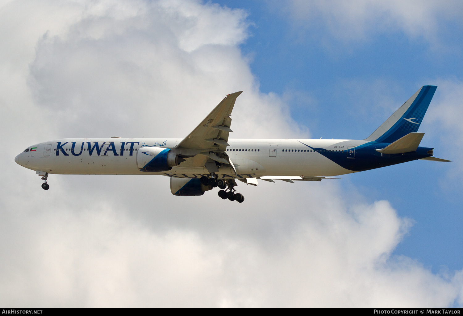 Aircraft Photo of 9K-AOM | Boeing 777-300/ER | Kuwait Airways | AirHistory.net #748658