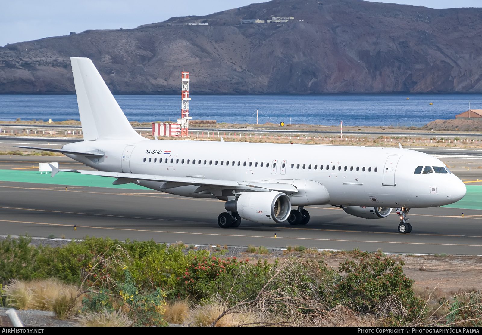Aircraft Photo of 9H-SHO | Boeing 737-85F | BlueBird Airways | AirHistory.net #748716
