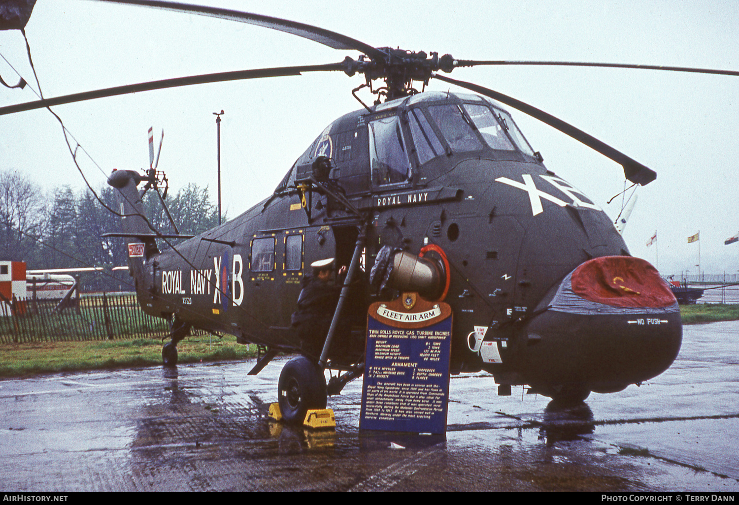 Aircraft Photo of XS520 | Westland WS-58 Wessex HU.5 | UK - Navy | AirHistory.net #748731