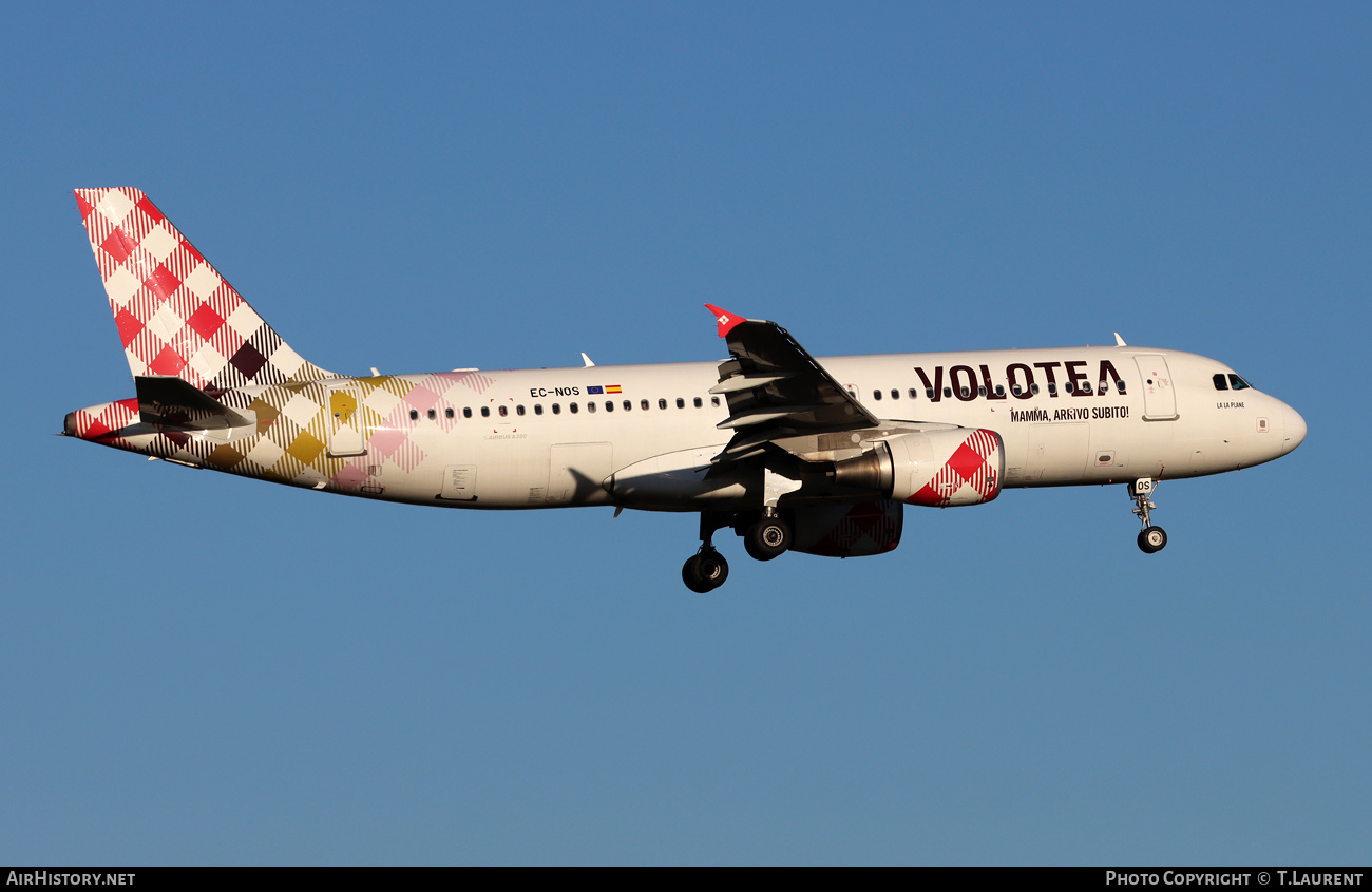 Aircraft Photo of EC-NOS | Airbus A320-216 | Volotea | AirHistory.net #748838
