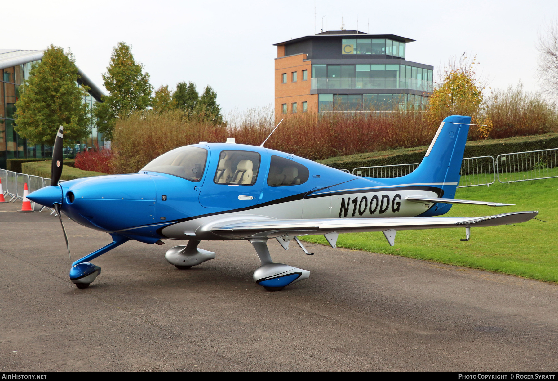 Aircraft Photo of N100DG | Cirrus SR-22T G7-GTS | AirHistory.net #748911