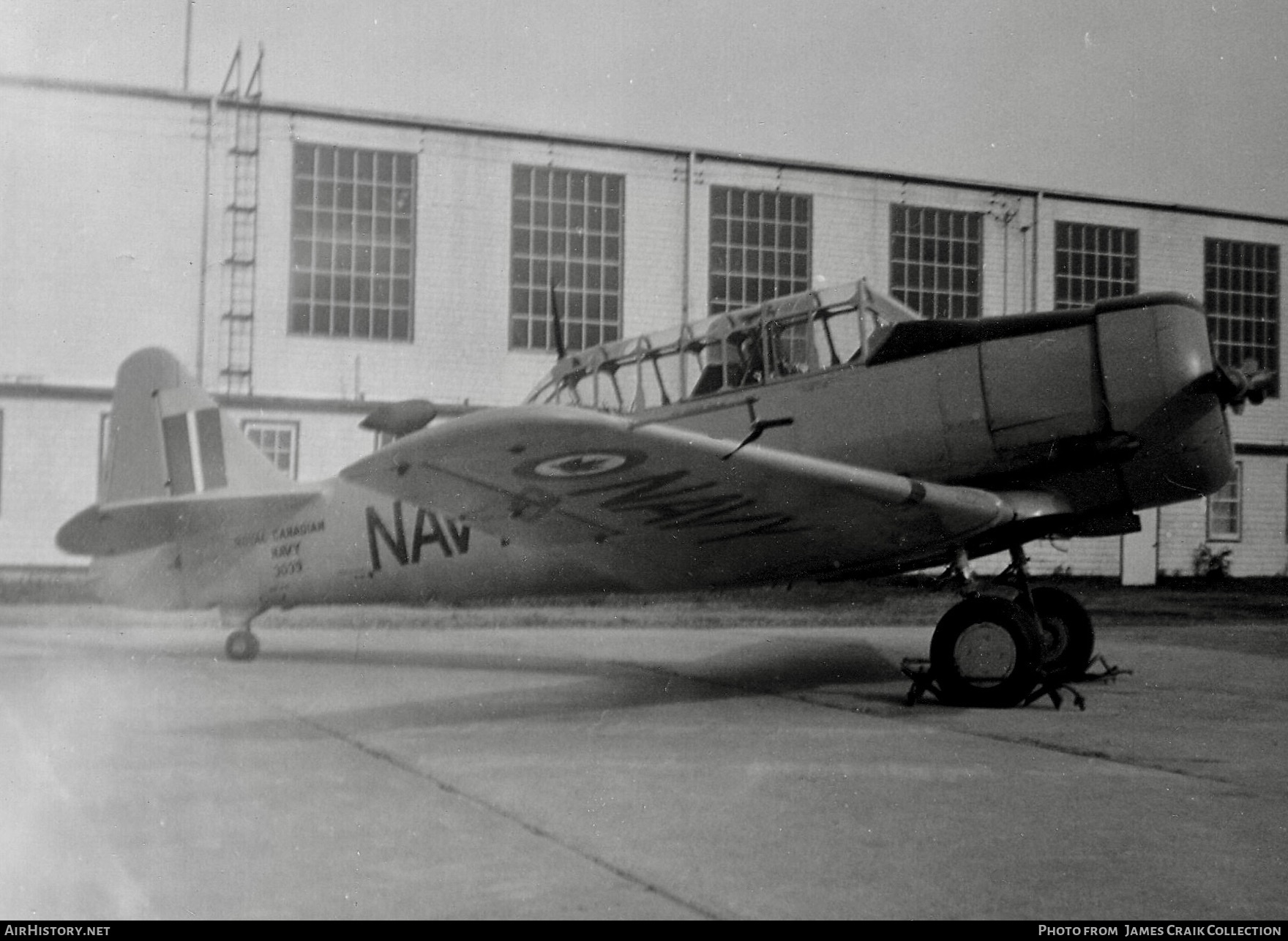 Aircraft Photo of 3039 | North American AT-16 Harvard IIB | Canada - Navy | AirHistory.net #749102