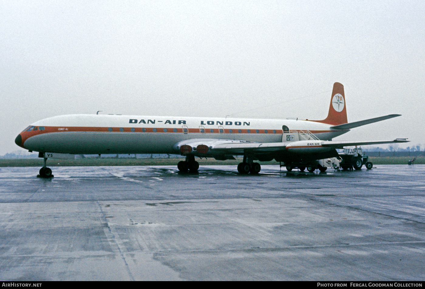 Aircraft Photo of G-AYVS | De Havilland D.H. 106 Comet 4C | Dan-Air London | AirHistory.net #749200