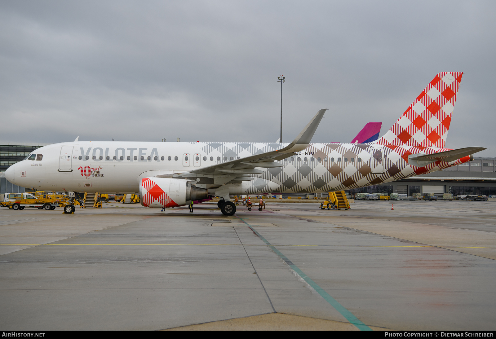 Aircraft Photo of EC-NTU | Airbus A320-214 | Volotea | AirHistory.net #749206