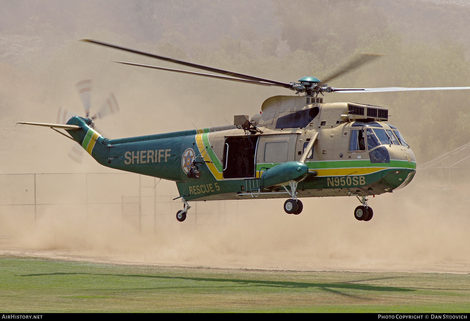 Aircraft Photo of N950SB | Sikorsky SH-3H Sea King (S-61B) | Los Angeles County Sheriff | AirHistory.net #749240