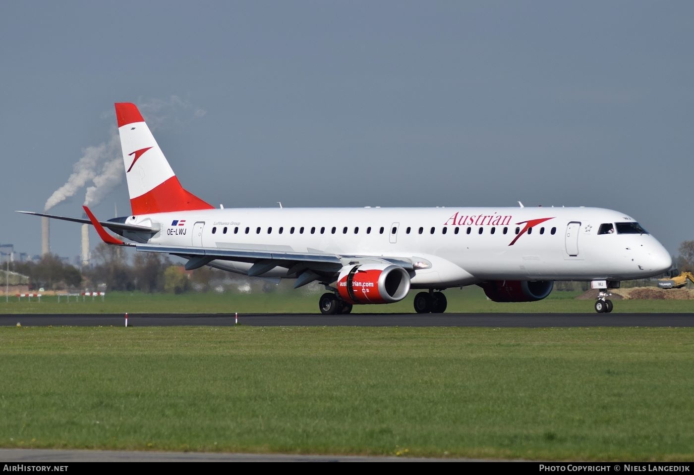 Aircraft Photo of OE-LWJ | Embraer 195LR (ERJ-190-200LR) | Austrian Airlines | AirHistory.net #749255