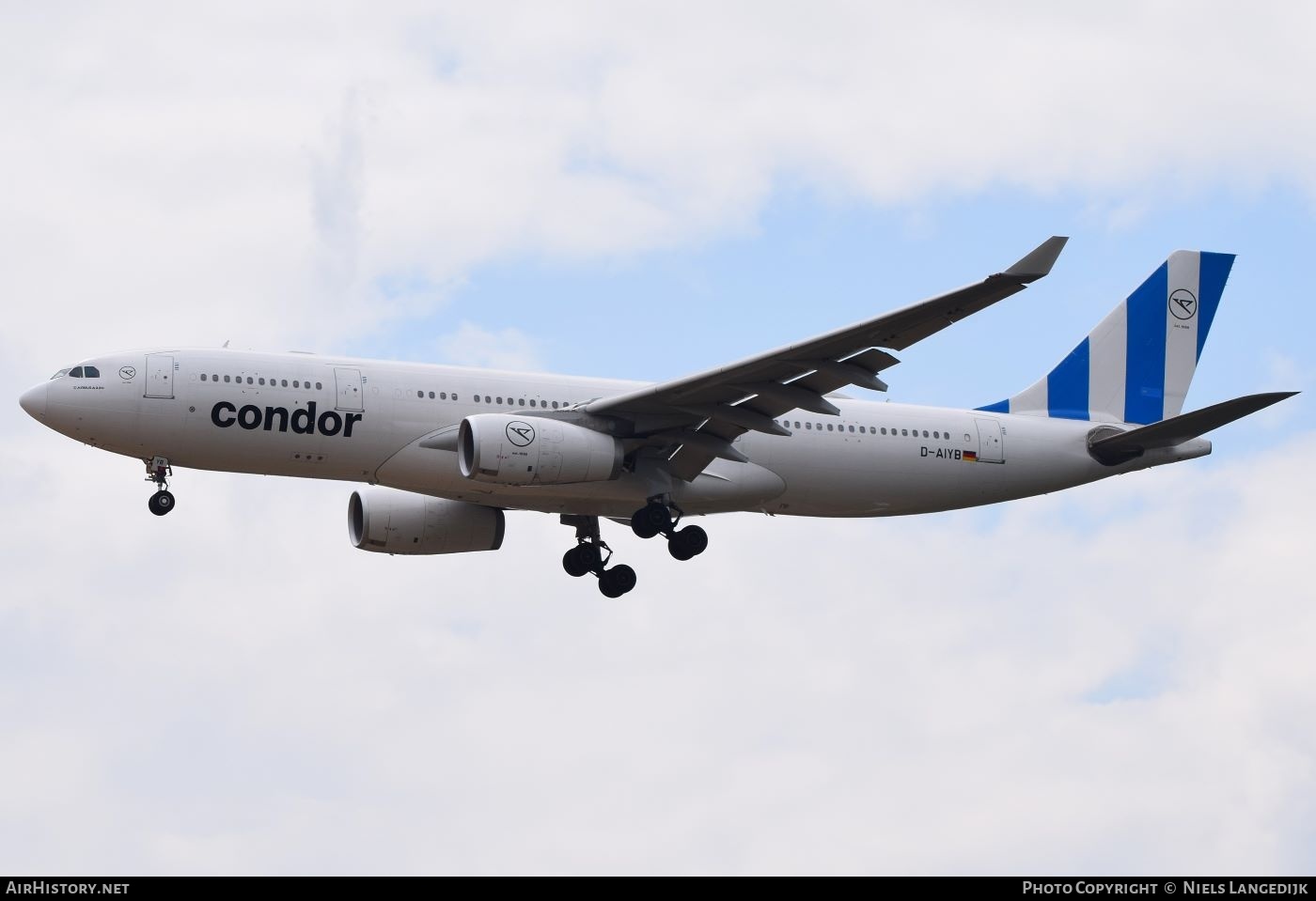 Aircraft Photo of D-AIYB | Airbus A330-243 | Condor Flugdienst | AirHistory.net #749268