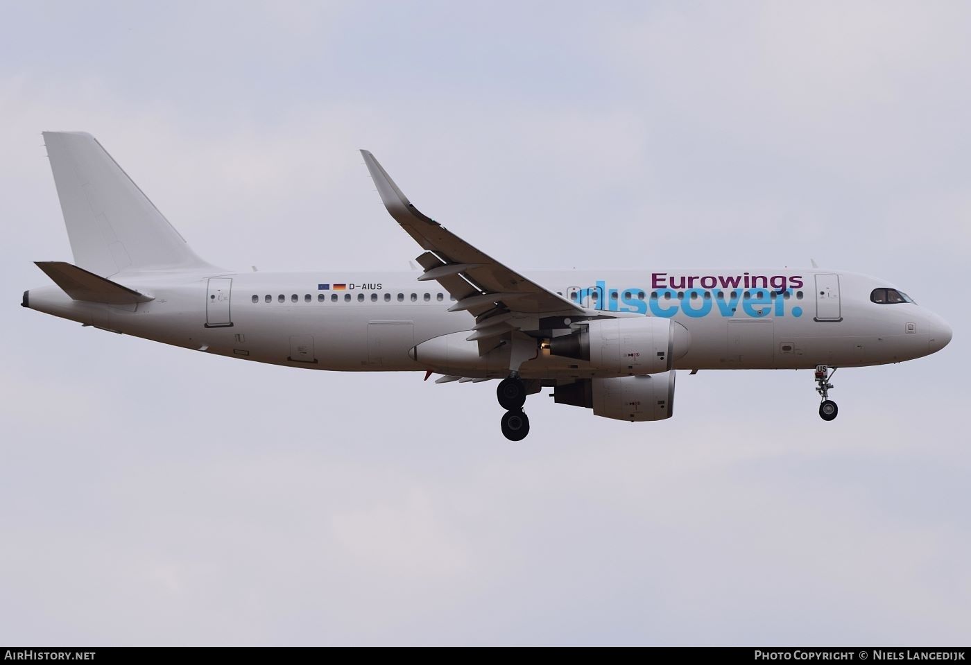 Aircraft Photo of D-AIUS | Airbus A320-214 | Eurowings Discover | AirHistory.net #749320