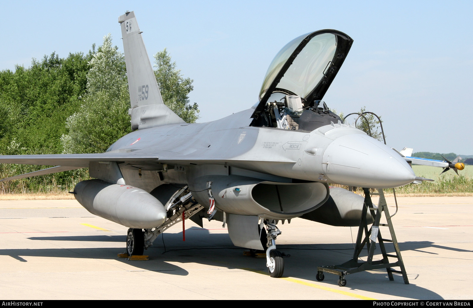 Aircraft Photo of MM7259 | General Dynamics F-16A/ADF Fighting Falcon | Italy - Air Force | AirHistory.net #749514