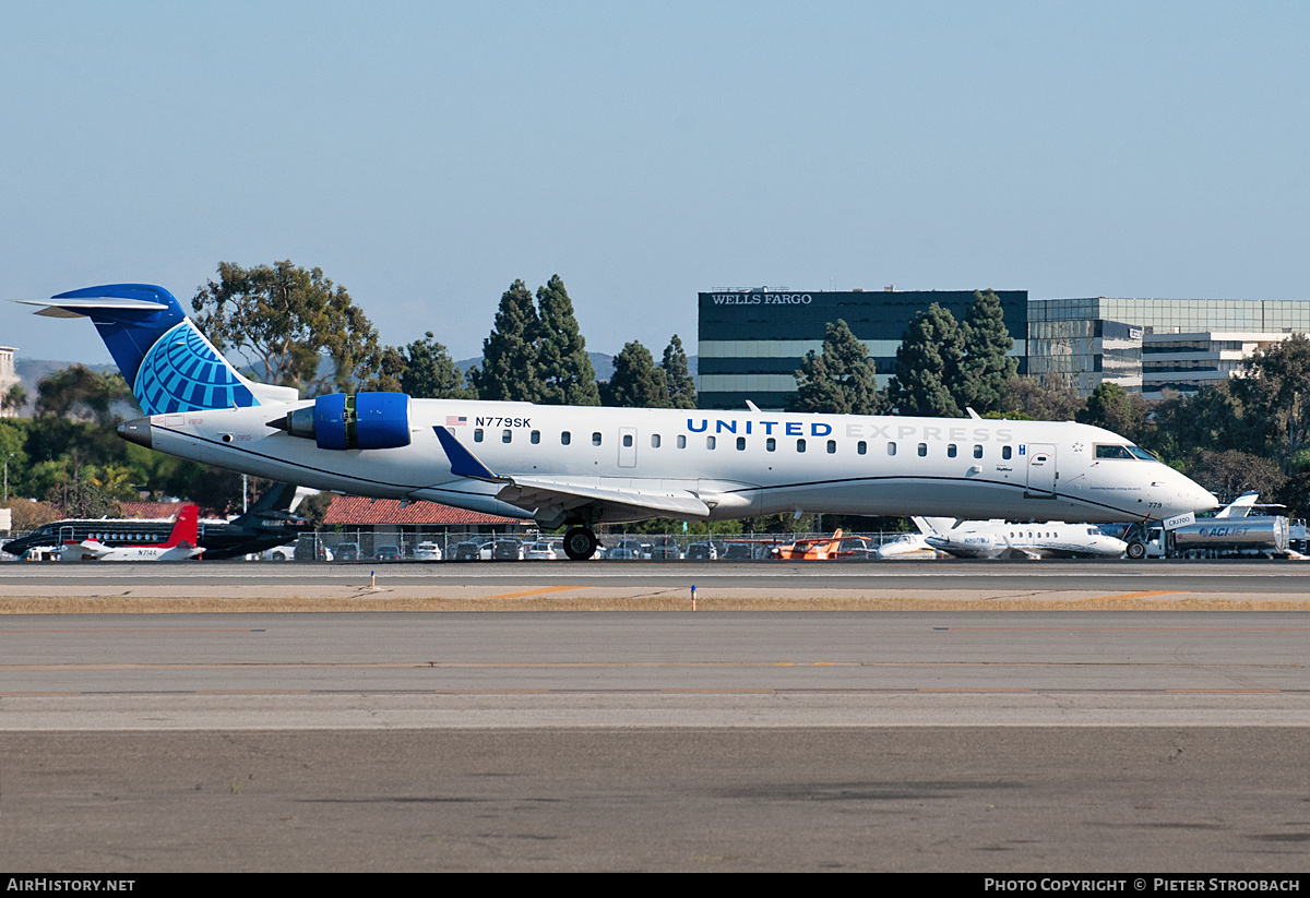 Aircraft Photo of N779SK | Bombardier CRJ-701 (CL-600-2C10) | United Express | AirHistory.net #749773