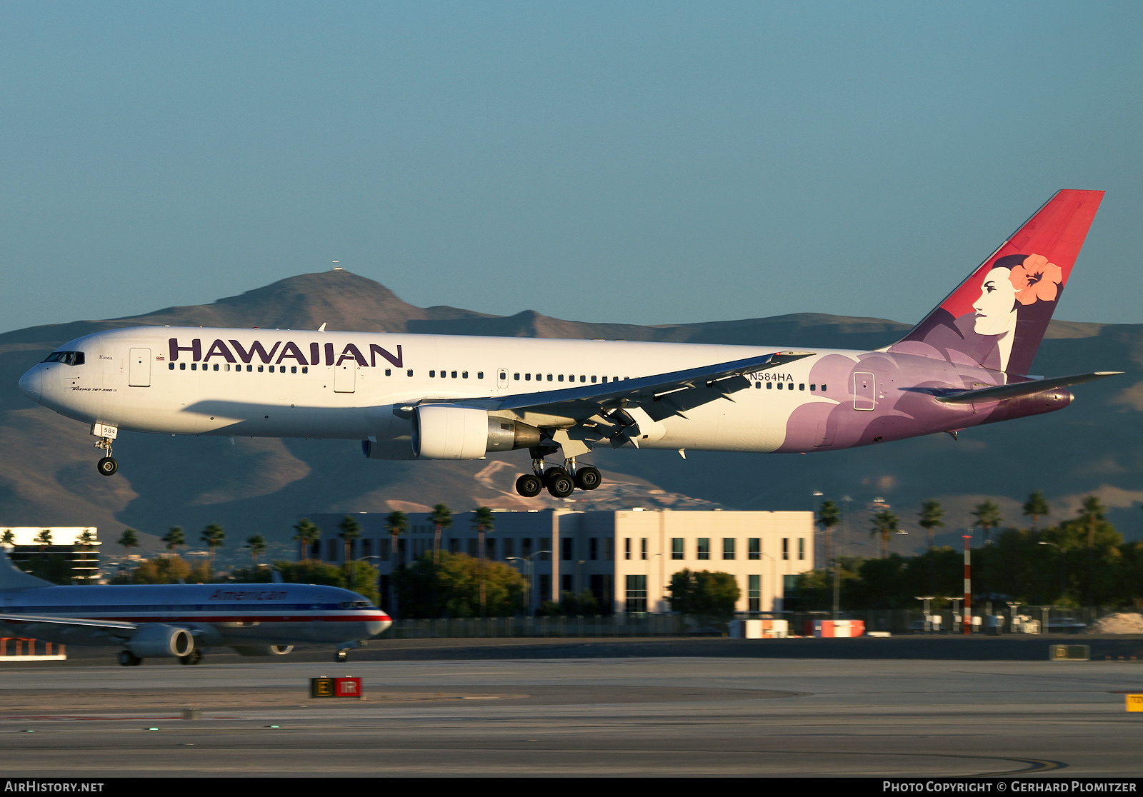 Aircraft Photo of N584HA | Boeing 767-3G5/ER | Hawaiian Airlines | AirHistory.net #749989