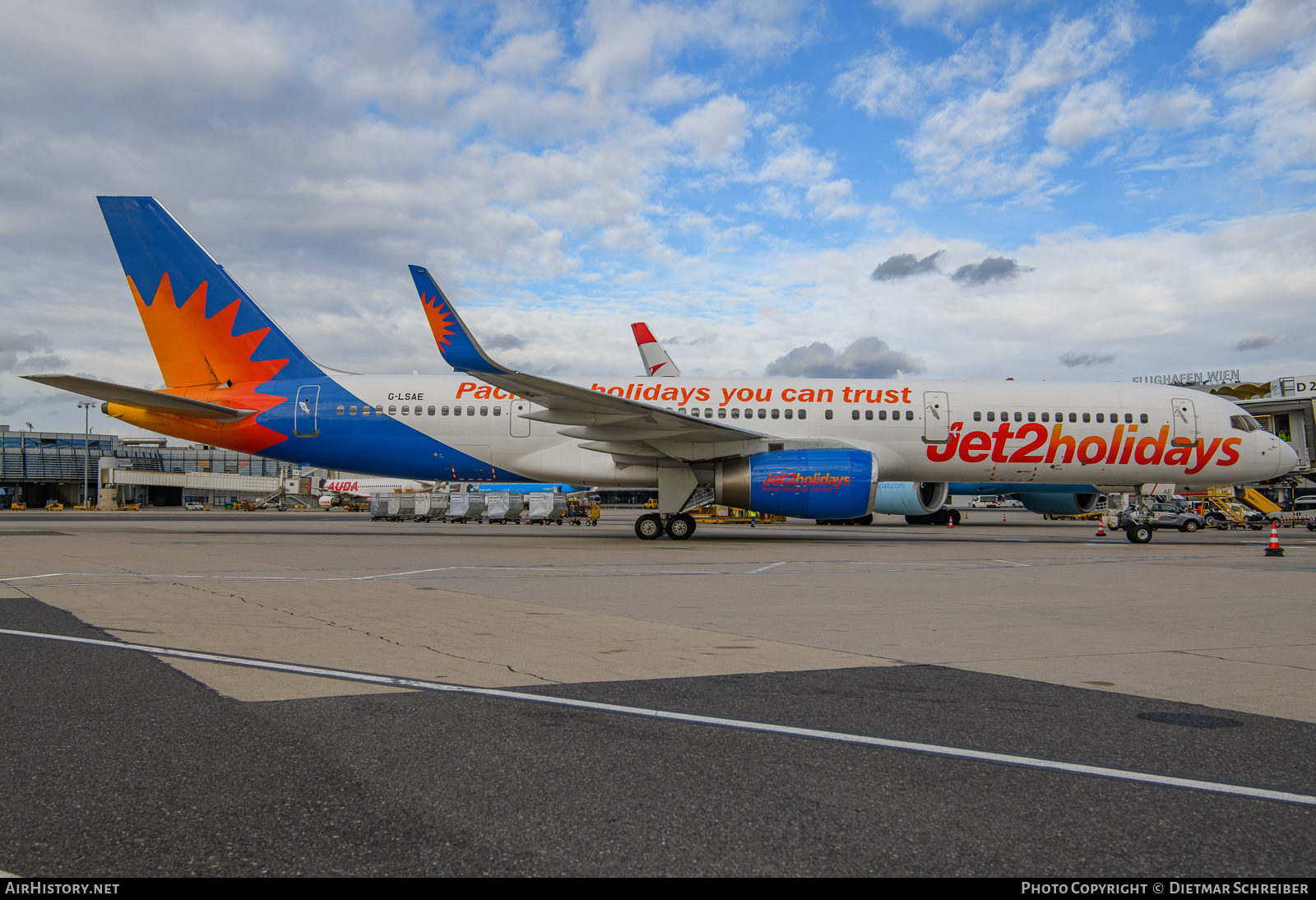 Aircraft Photo of G-LSAE | Boeing 757-27B | Jet2 Holidays | AirHistory.net #750093