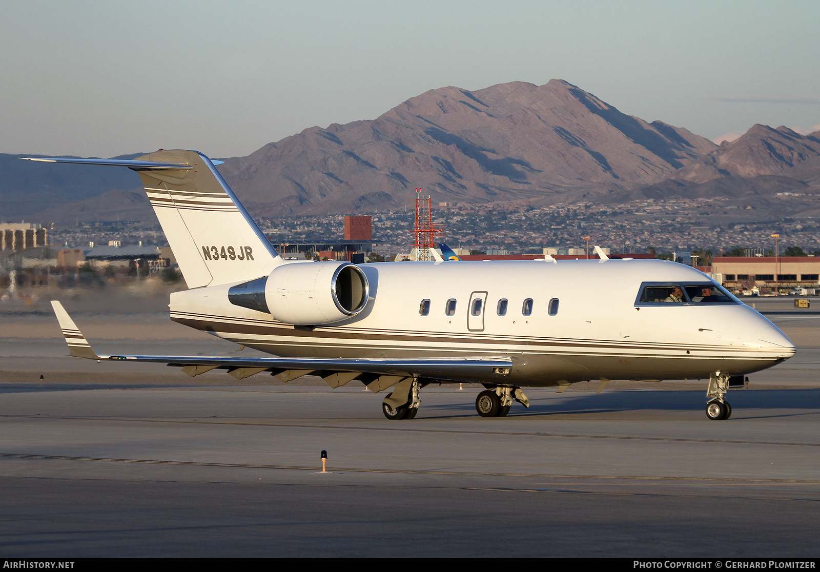 Aircraft Photo of N349JR | Canadair Challenger 601-1A (CL-600-2A12) | AirHistory.net #750154