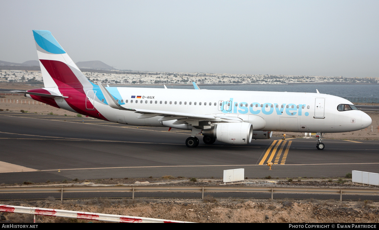 Aircraft Photo of D-AIUX | Airbus A320-214 | Discover Airlines | AirHistory.net #750262