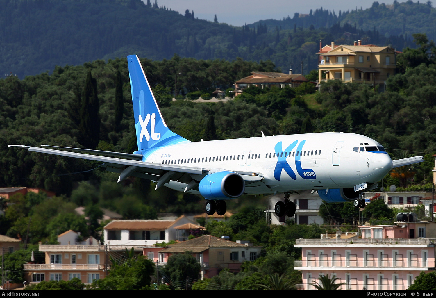 Aircraft Photo of G-XLAD | Boeing 737-81Q | XL Airways | AirHistory.net #750265