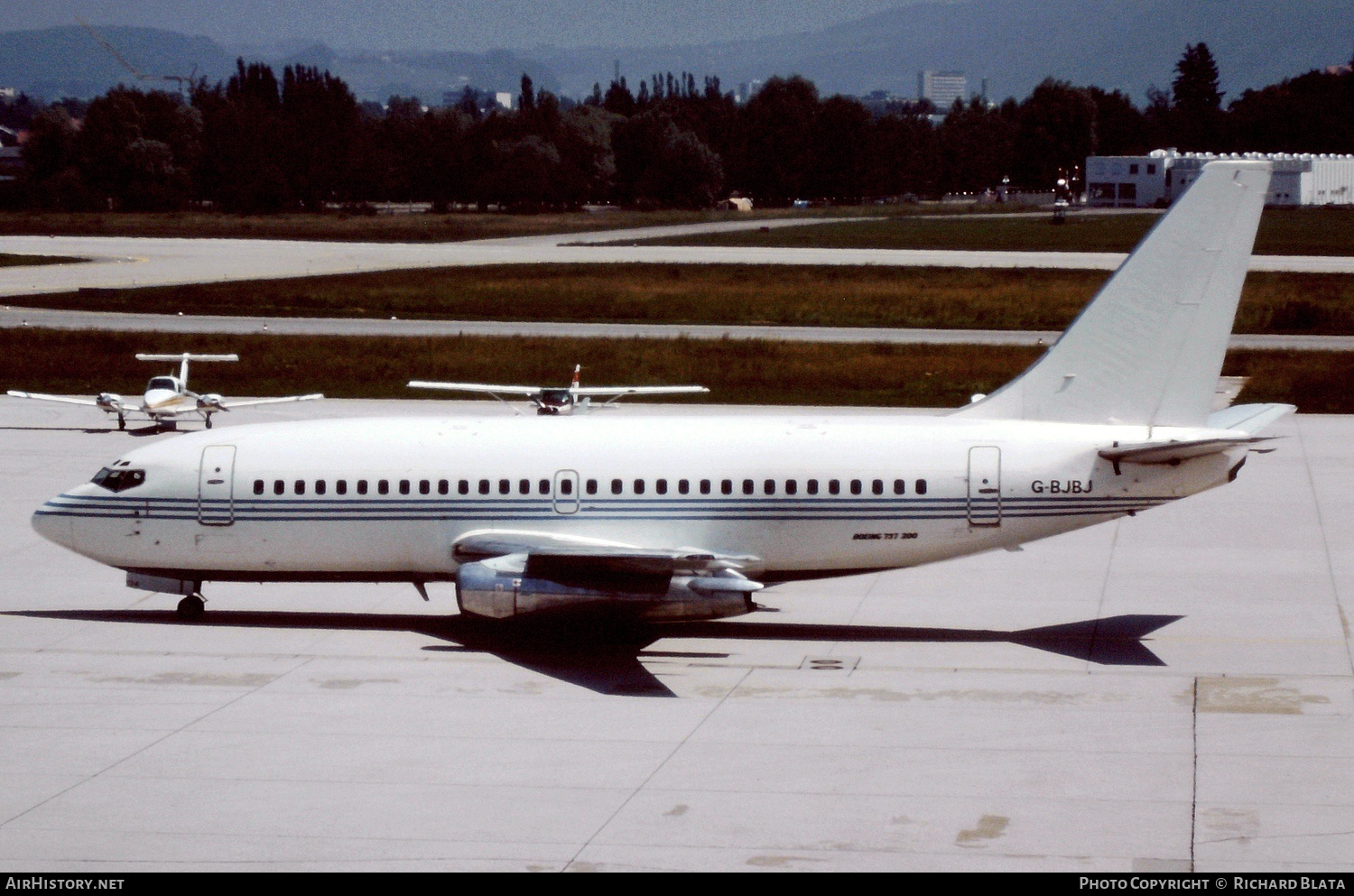 Aircraft Photo of G-BJBJ | Boeing 737-2T5/Adv | AirHistory.net #750289