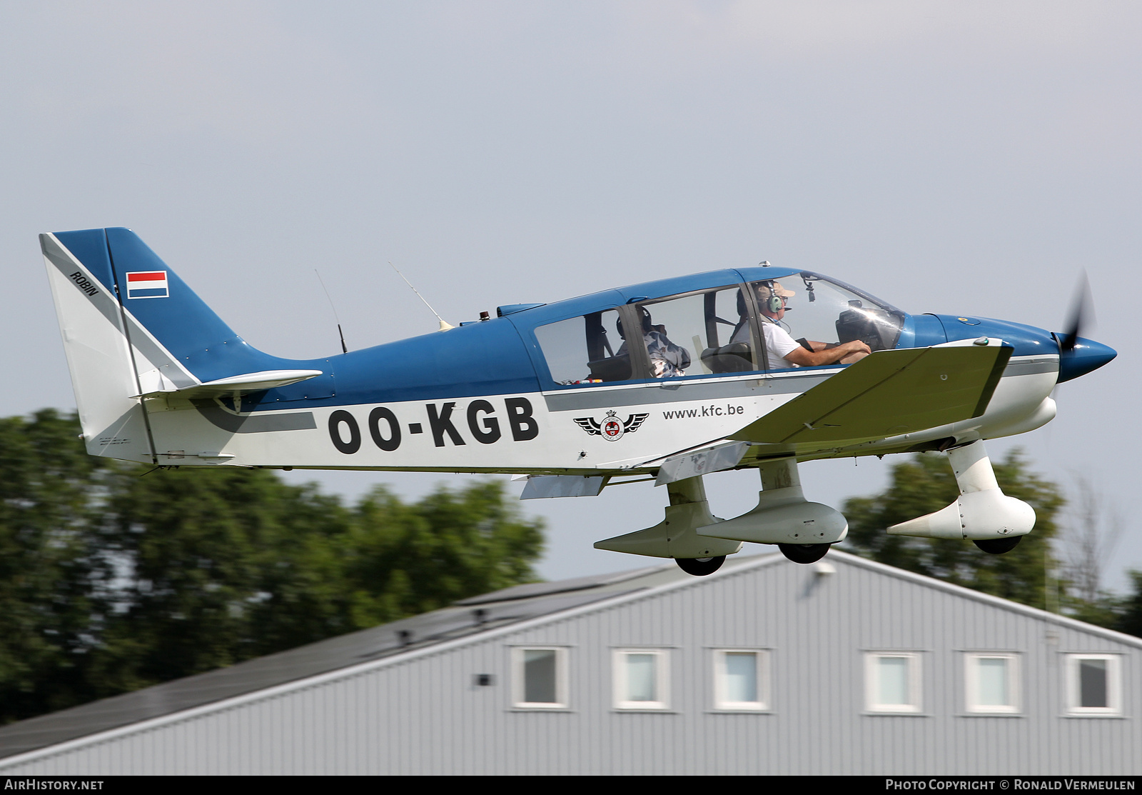Aircraft Photo of OO-KGB | Robin DR-400-120 Dauphin 2+2 | Kortrijk Flying Club | AirHistory.net #750311