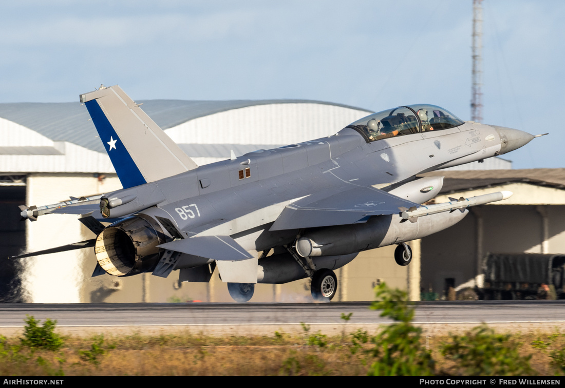Aircraft Photo of 857 | Lockheed Martin F-16D Fighting Falcon | Chile - Air Force | AirHistory.net #750313