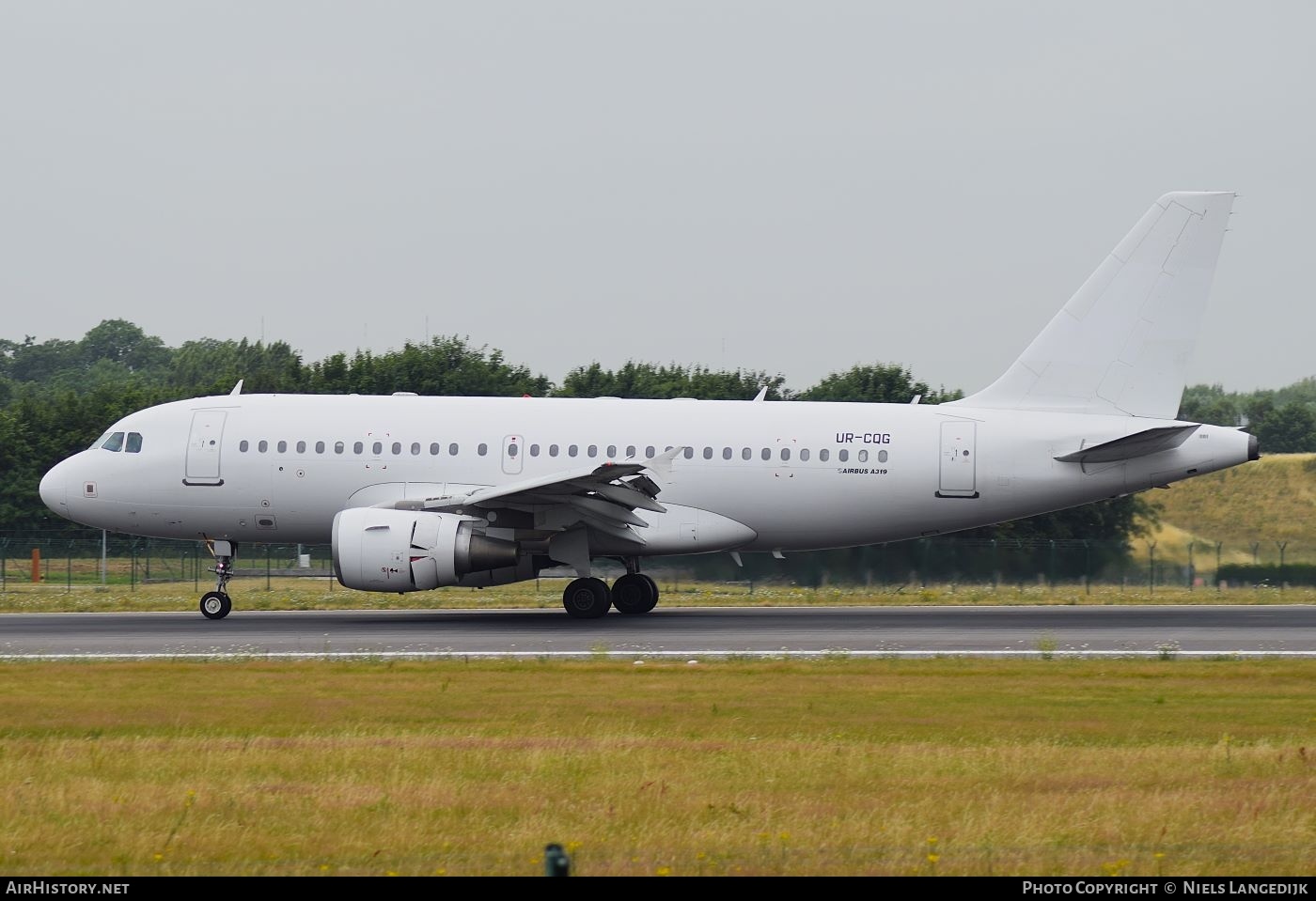 Aircraft Photo of UR-CQG | Airbus A319-112 | AirHistory.net #750384