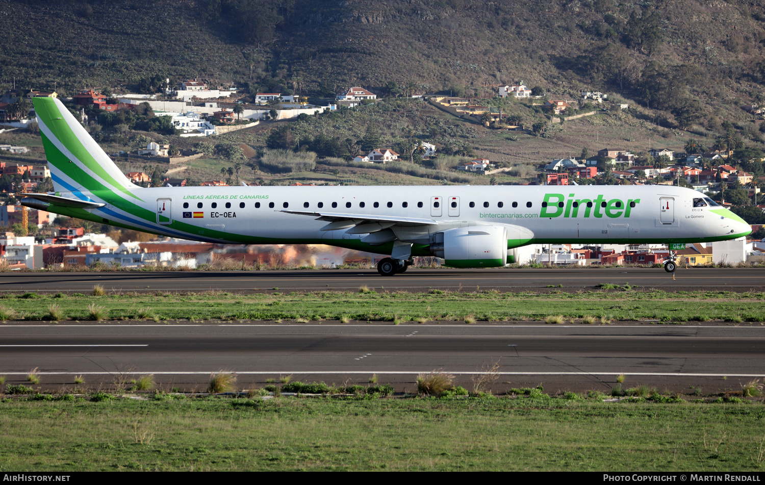 Aircraft Photo of EC-OEA | Embraer 195-E2 (ERJ-190-400) | Binter Canarias | AirHistory.net #750390