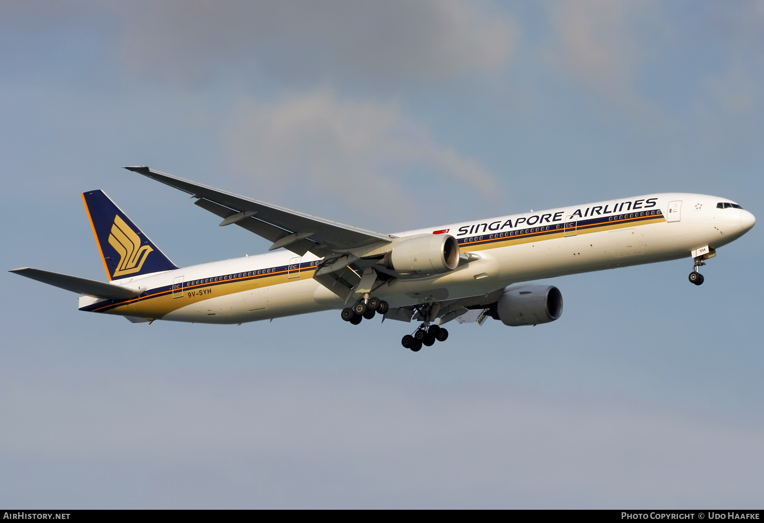 Aircraft Photo of 9V-SYH | Boeing 777-312 | Singapore Airlines | AirHistory.net #750427