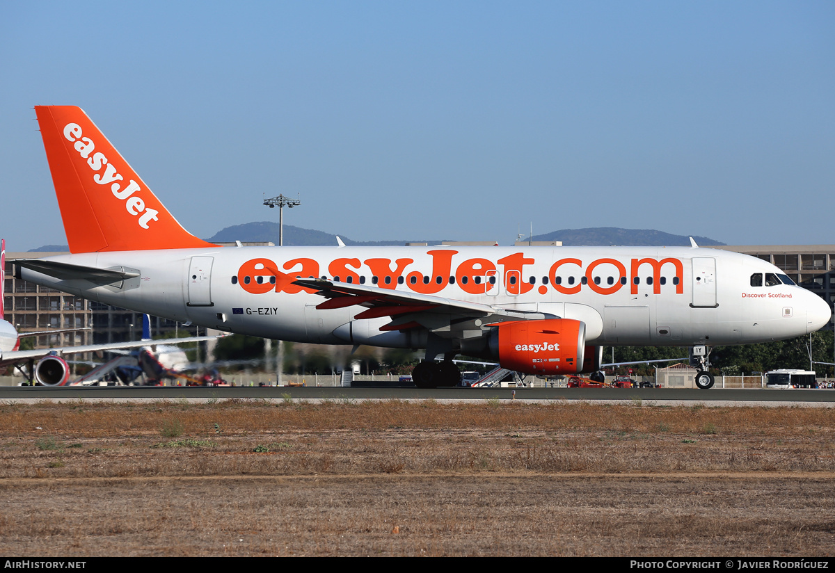 Aircraft Photo of G-EZIY | Airbus A319-111 | EasyJet | AirHistory.net #750456
