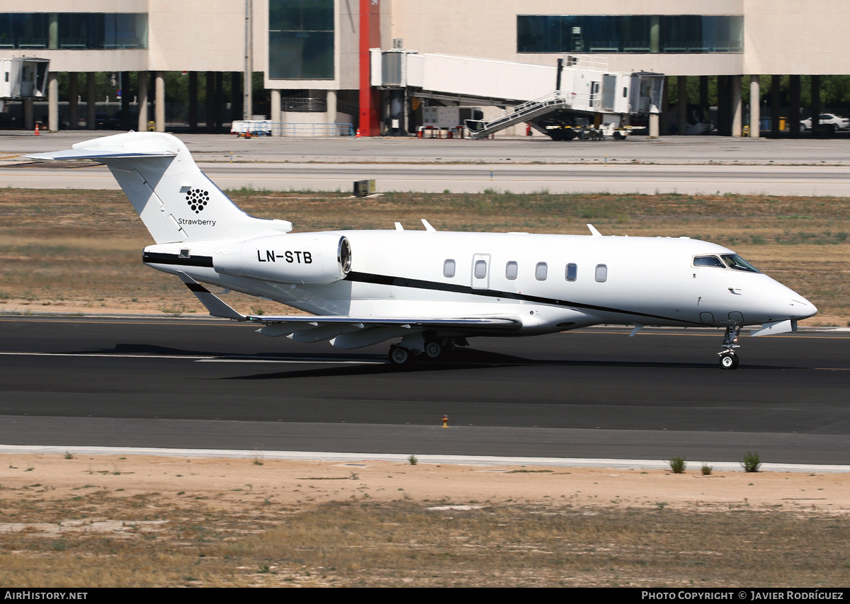 Aircraft Photo of LN-STB | Bombardier Challenger 350 (BD-100-1A10) | AirHistory.net #750566