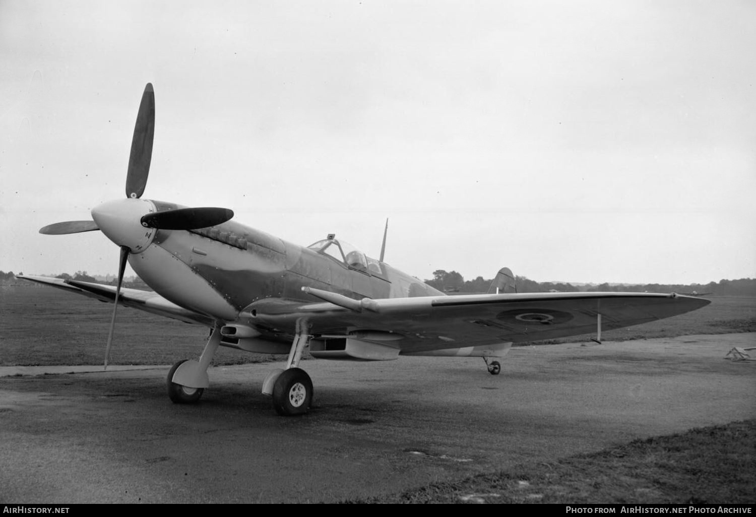 Aircraft Photo of BS452 | Supermarine 361 Spitfire F9 | UK - Air Force | AirHistory.net #750616