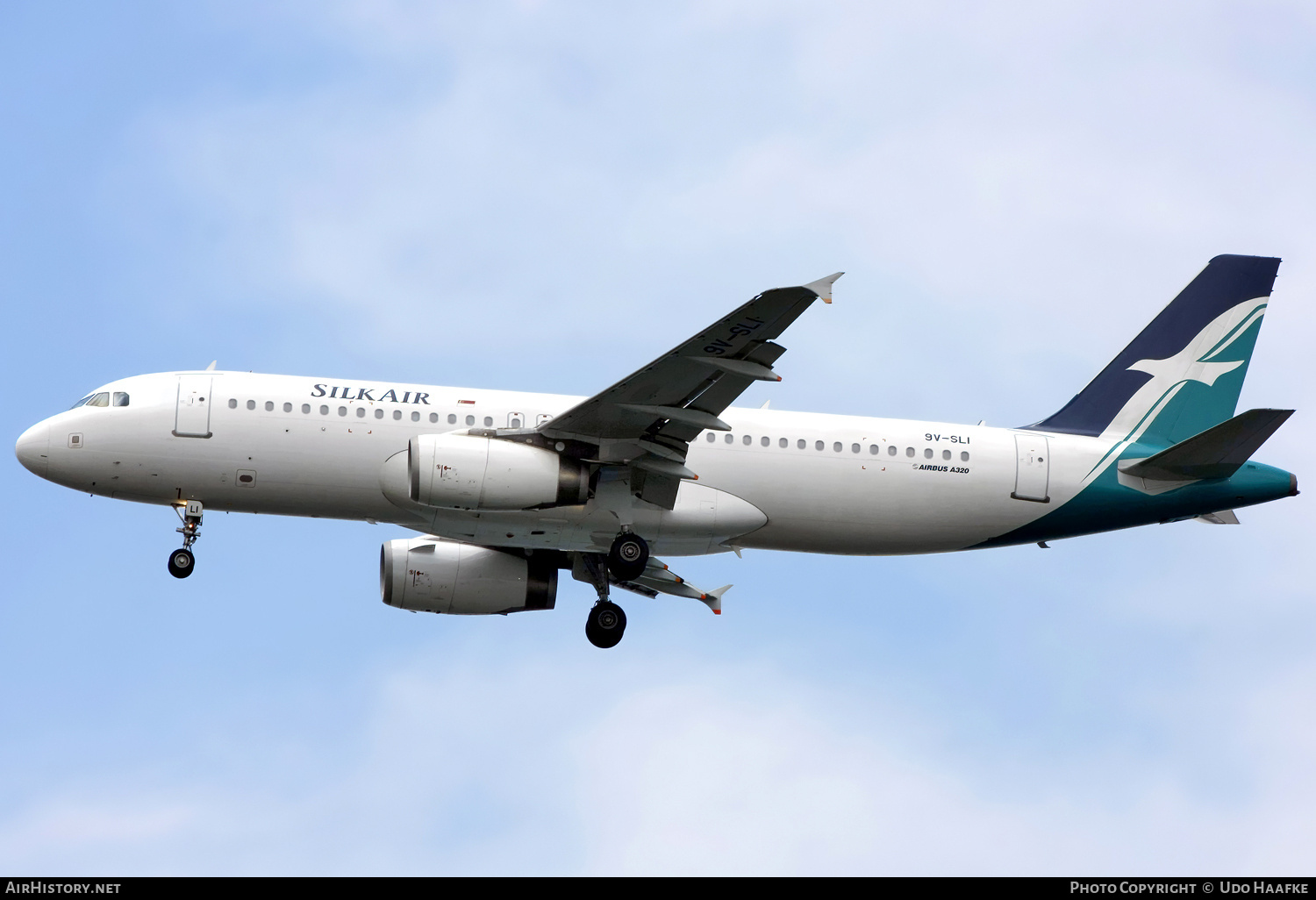 Aircraft Photo of 9V-SLI | Airbus A320-232 | SilkAir | AirHistory.net #750651