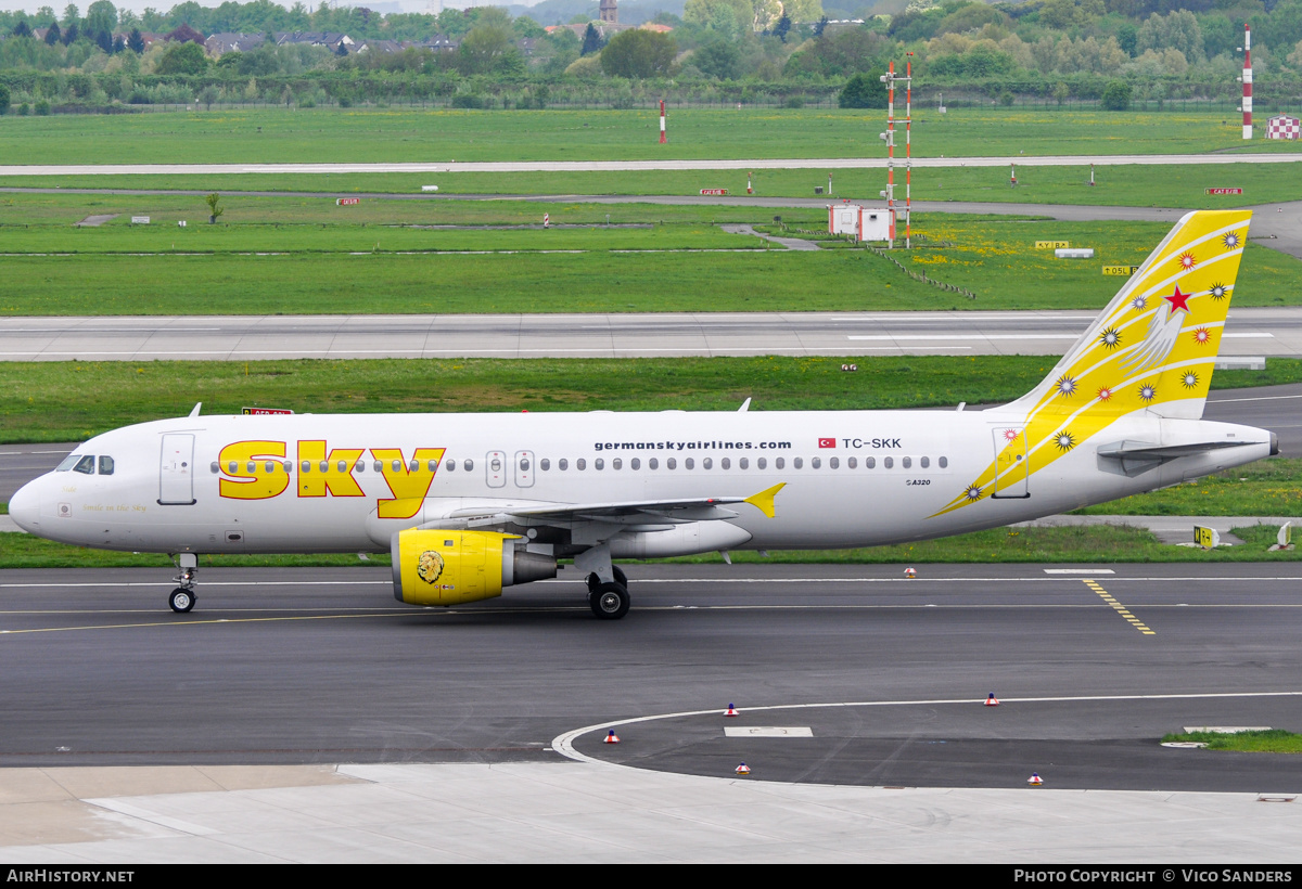 Aircraft Photo of TC-SKK | Airbus A320-211 | Sky Airlines | AirHistory.net #750677
