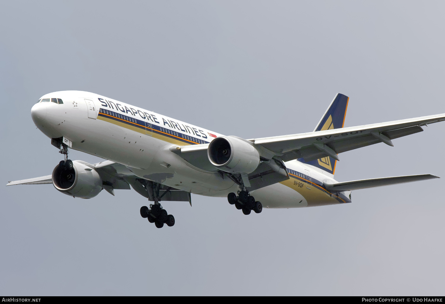 Aircraft Photo of 9V-SQF | Boeing 777-212/ER | Singapore Airlines | AirHistory.net #750786