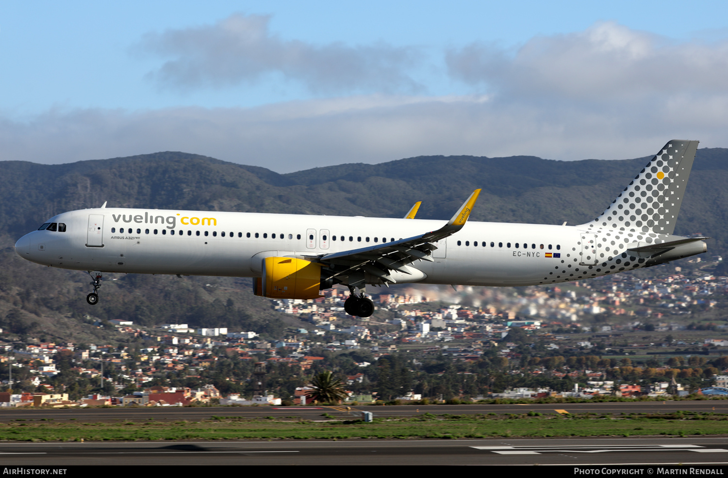 Aircraft Photo of EC-NYC | Airbus A321-271NX | Vueling Airlines | AirHistory.net #750850