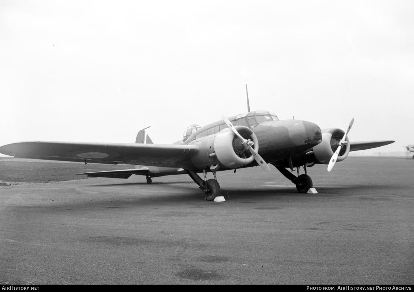 Aircraft Photo of R9816 | Avro 652A Anson IV | UK - Air Force | AirHistory.net #750892
