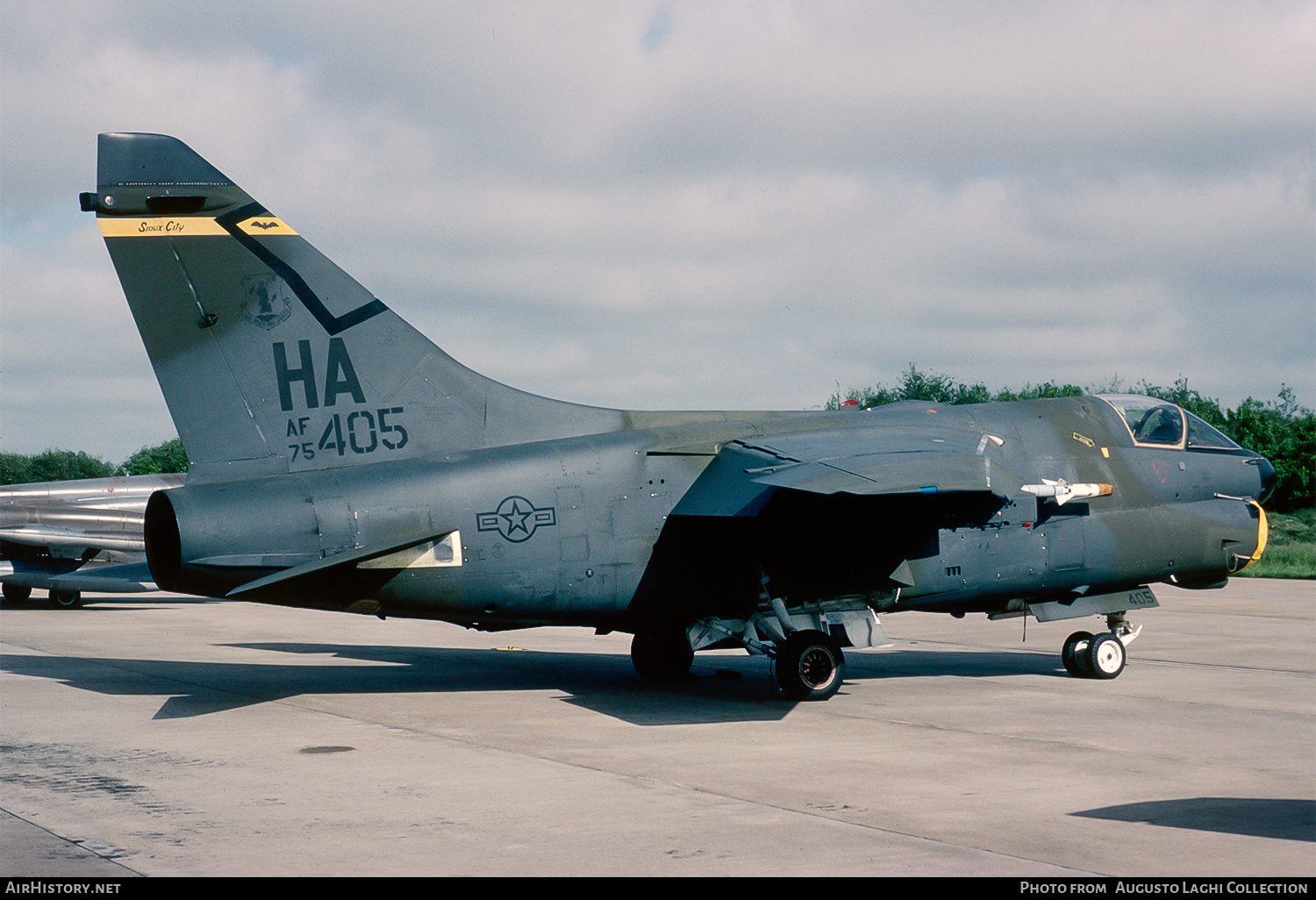 Aircraft Photo of 75-0405 / AF75-405 | Vought A-7D Corsair II | USA - Air Force | AirHistory.net #751086