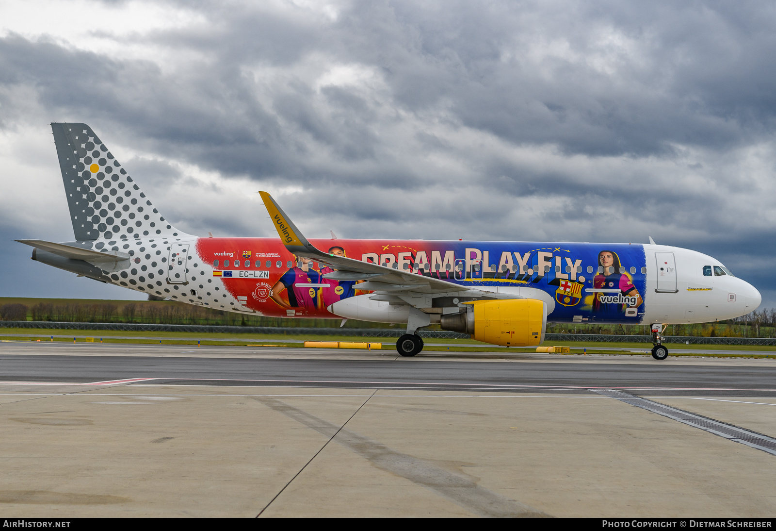 Aircraft Photo of EC-LZN | Airbus A320-214 | Vueling Airlines | AirHistory.net #751129