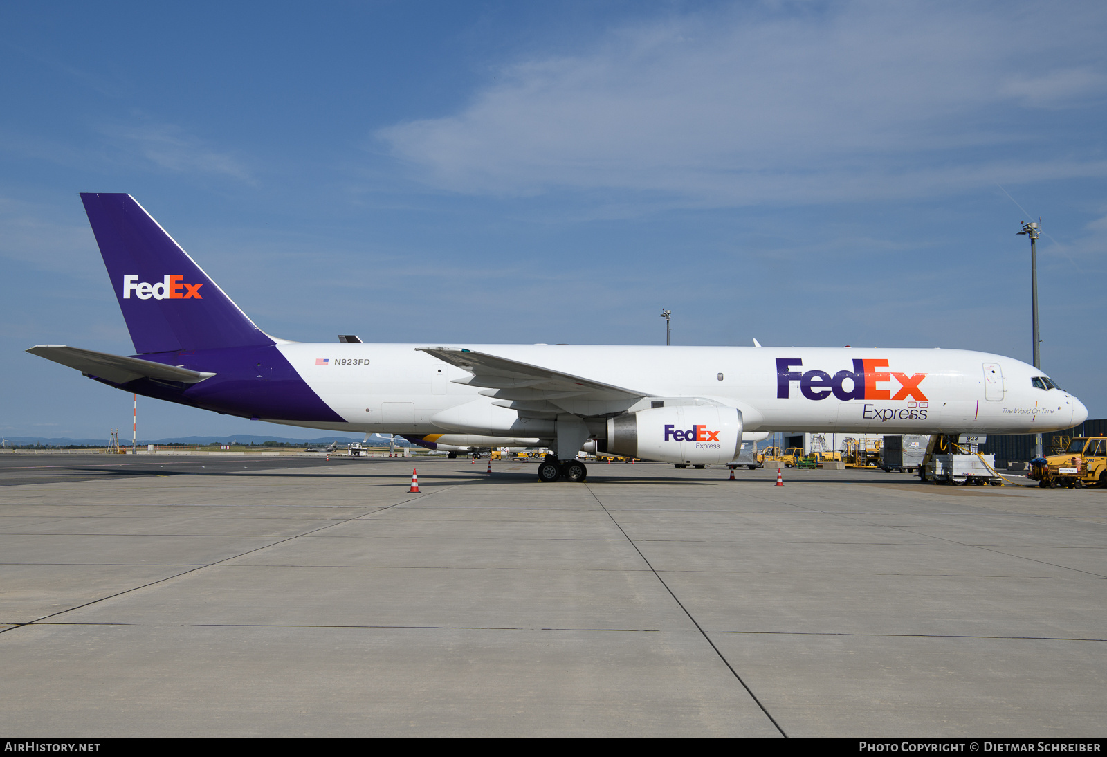 Aircraft Photo of N923FD | Boeing 757-204(SF) | FedEx Express - Federal Express | AirHistory.net #751185