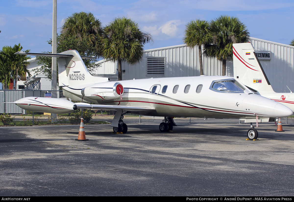 Aircraft Photo of N229GS | Gates Learjet 25B | AirHistory.net #751221