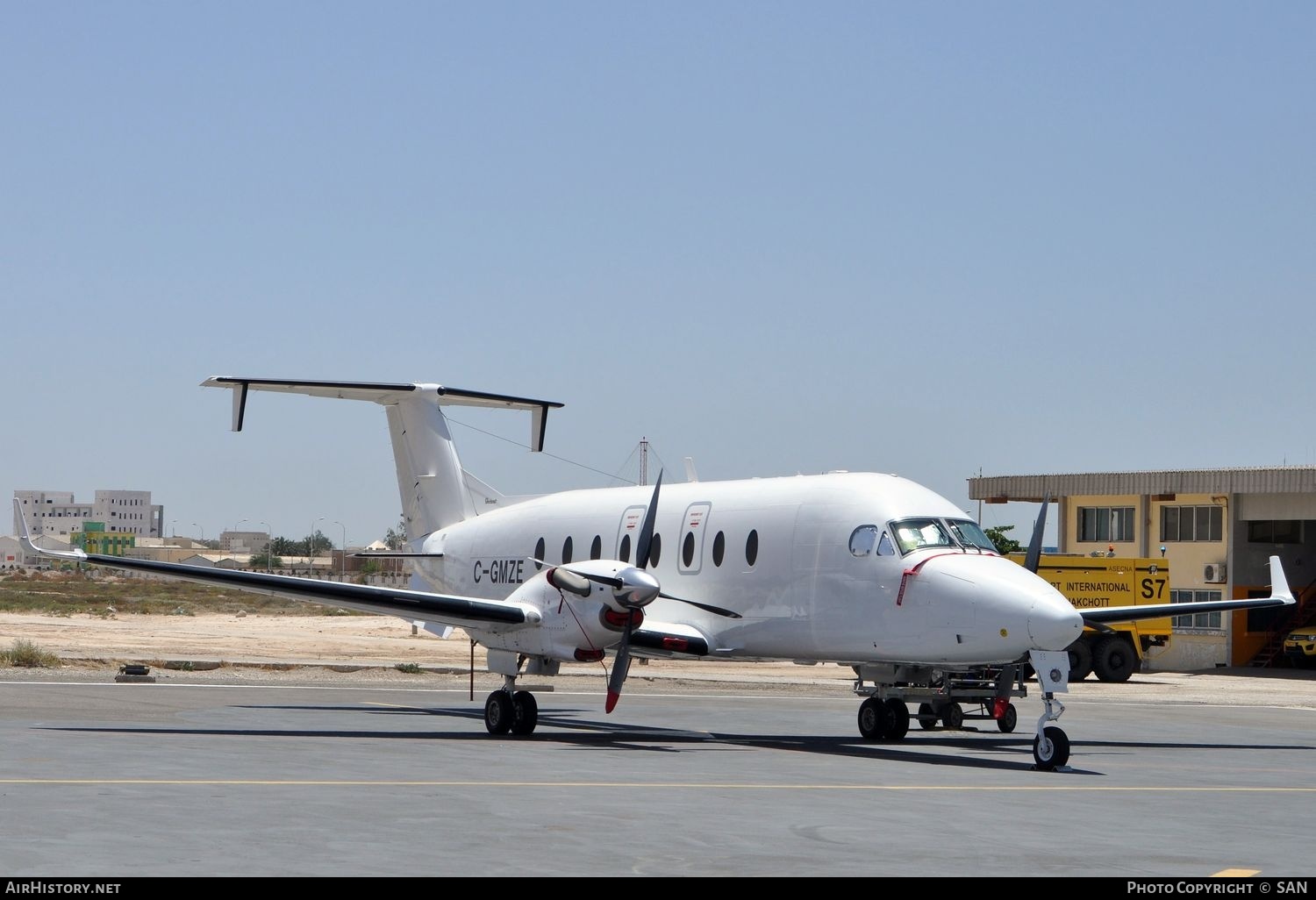 Aircraft Photo of C-GMZE | Beech 1900D | AirHistory.net #751258