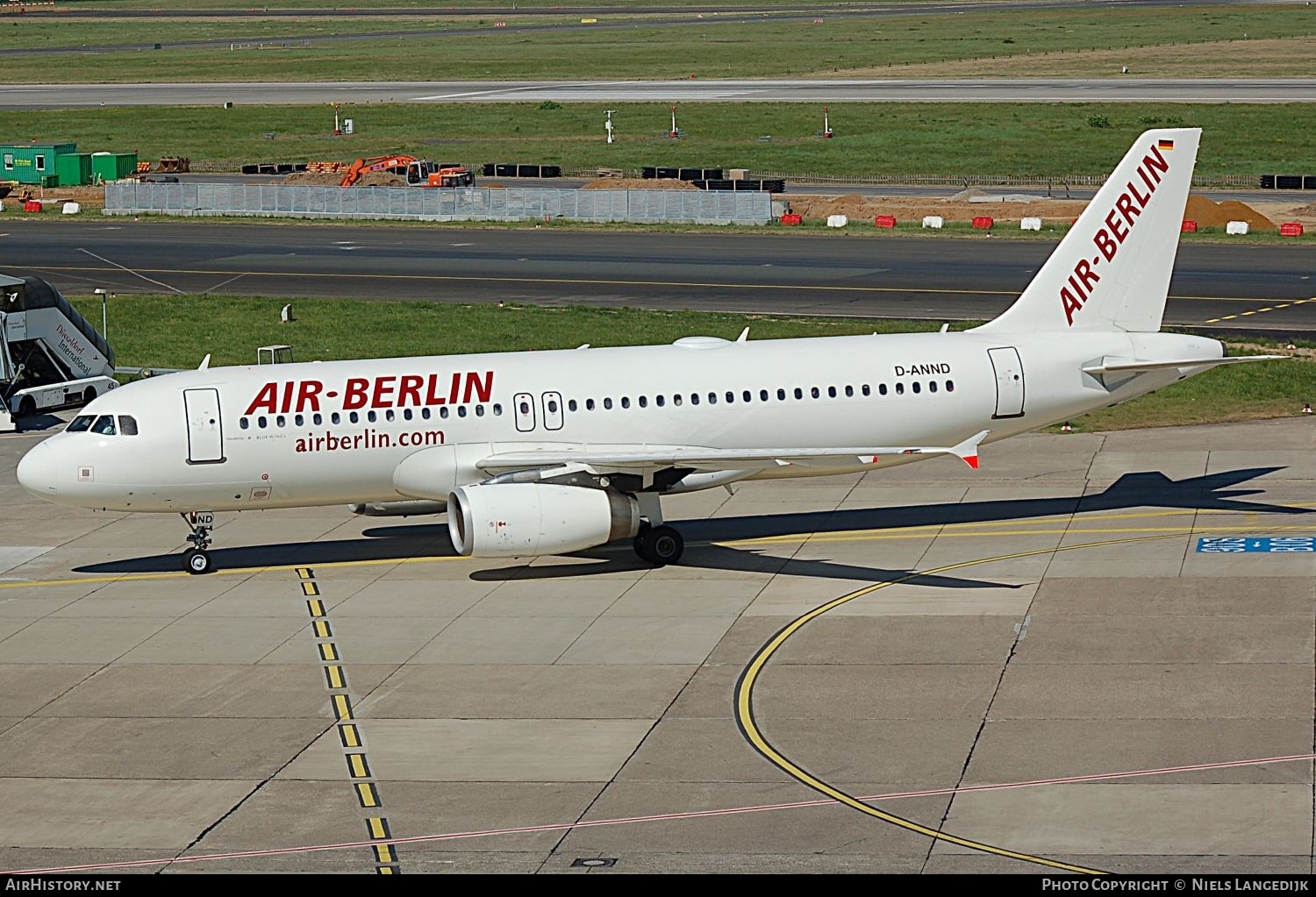 Aircraft Photo of D-ANND | Airbus A320-232 | Air Berlin | AirHistory.net #751345
