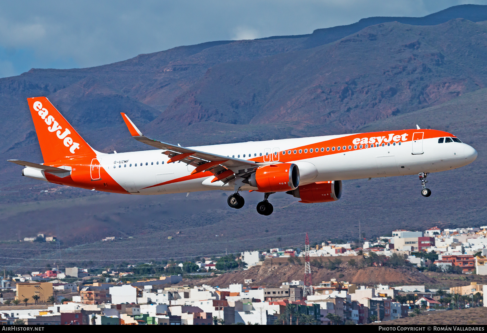 Aircraft Photo of G-UZMF | Airbus A321-251NX | EasyJet | AirHistory.net #751505