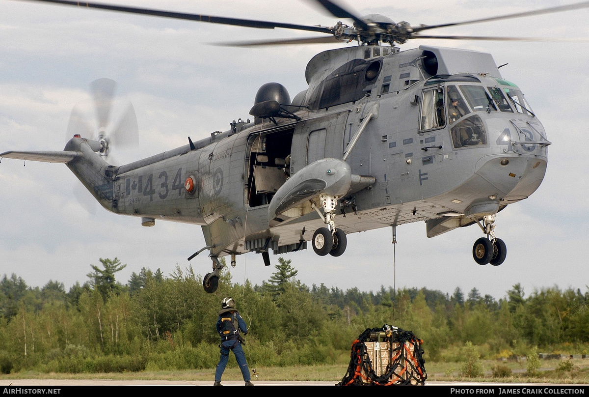 Aircraft Photo of 12434 | Sikorsky CH-124B Sea King (S-61B) | Canada - Air Force | AirHistory.net #751618