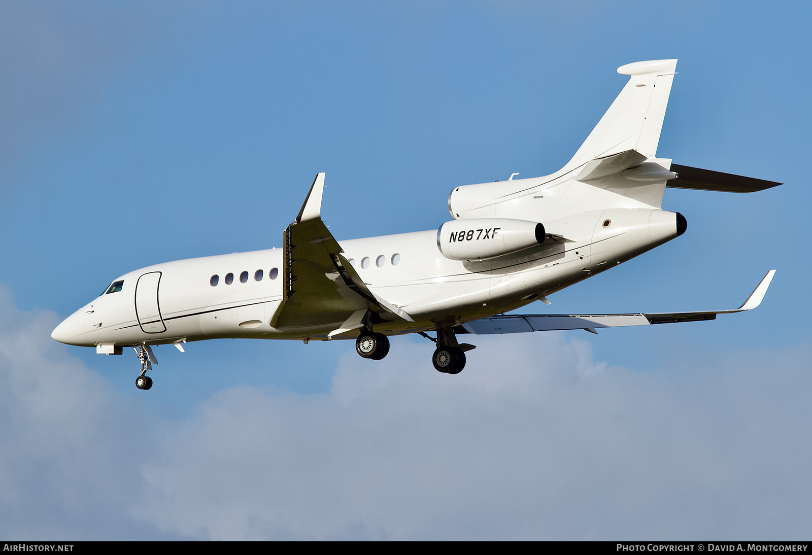 Aircraft Photo of N887XF | Dassault Falcon 7X | AirHistory.net #751709