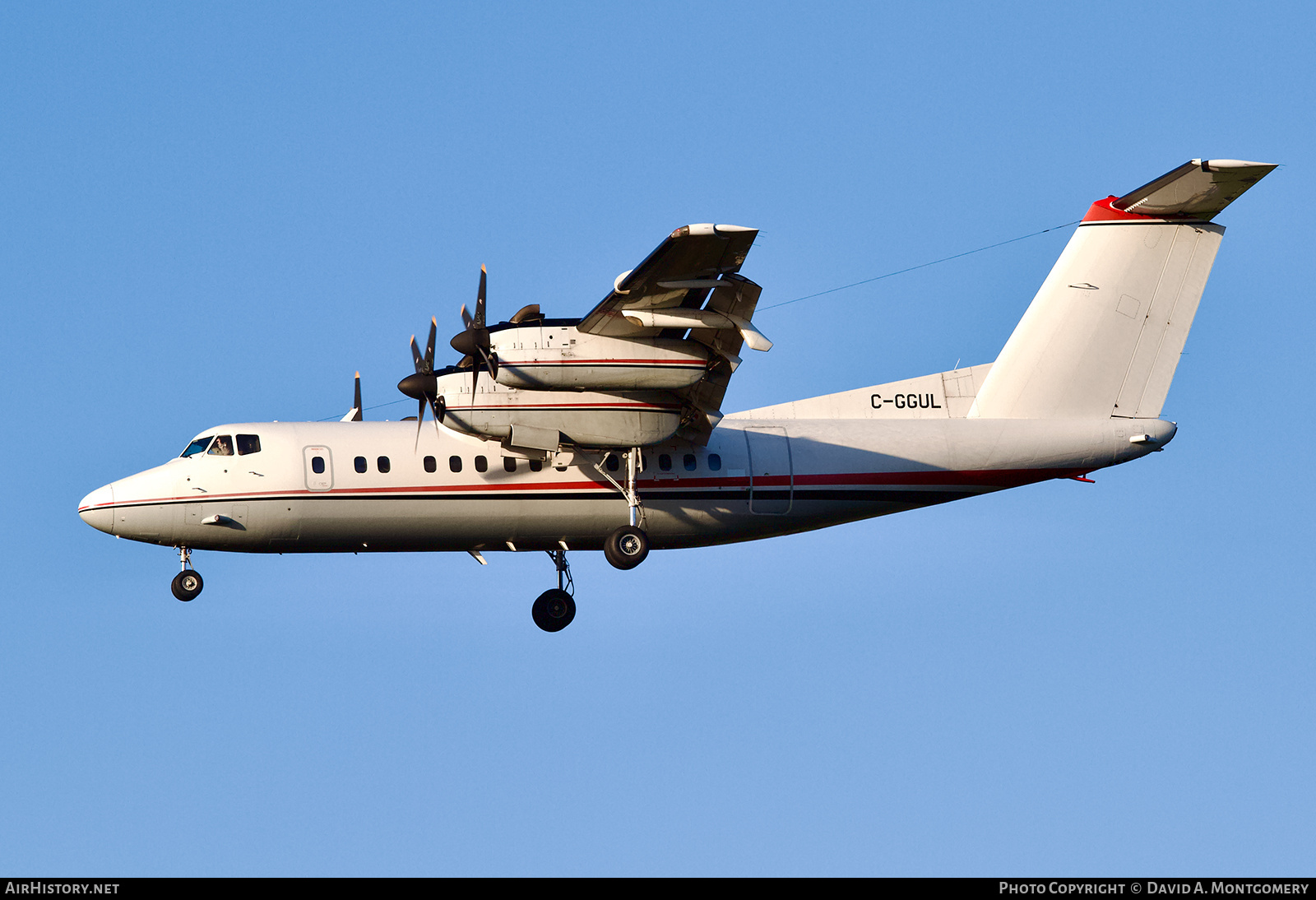 Aircraft Photo of C-GGUL | De Havilland Canada DHC-7-102 Dash 7 | AirHistory.net #751956