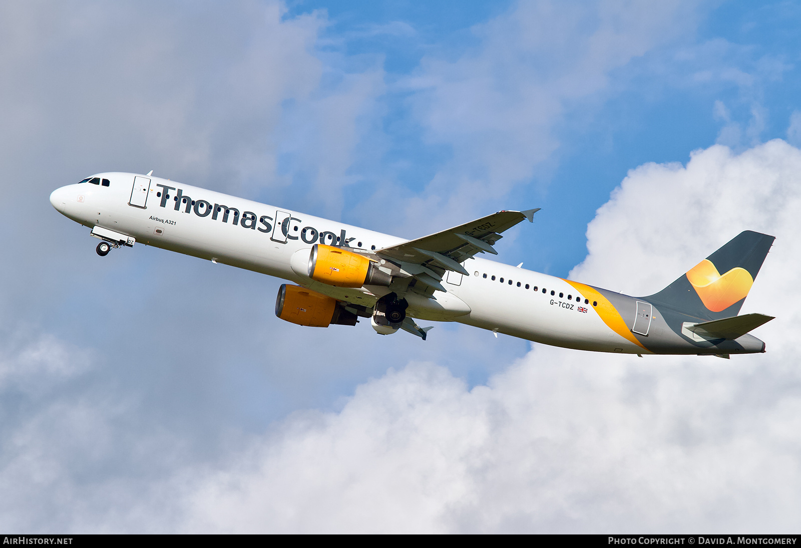 Aircraft Photo of G-TCDZ | Airbus A321-211 | Thomas Cook Airlines | AirHistory.net #751961